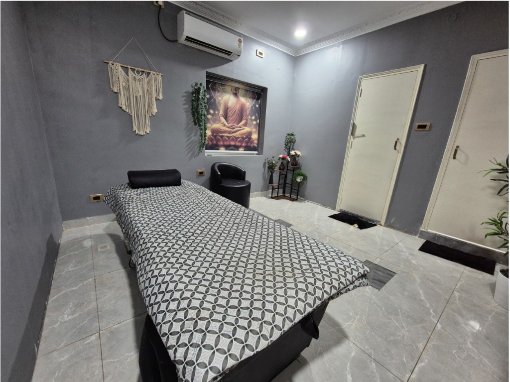 Aroma full body massage at Zoyo Luxury Spa